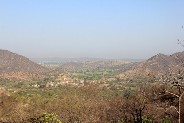 sisiyawas-village-amer-bhuteshwar-mahadev-trekking