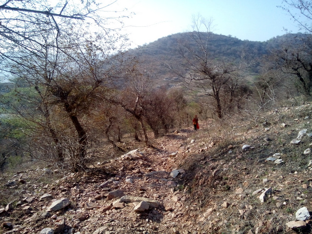 trekking-in-jaipur-aravli-hills-bhuteshwar-mahadev